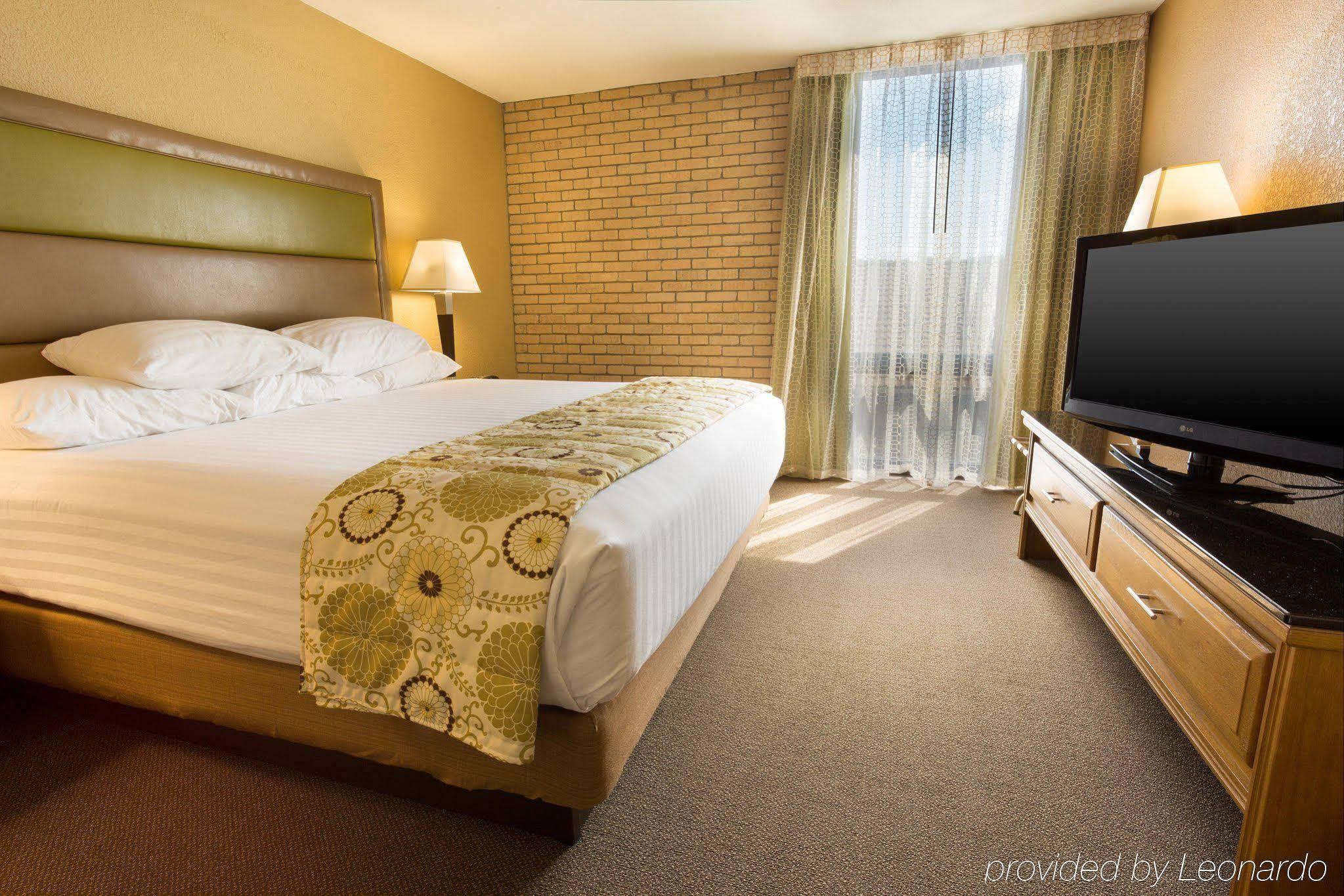 Drury Inn & Suites Paducah Exterior photo